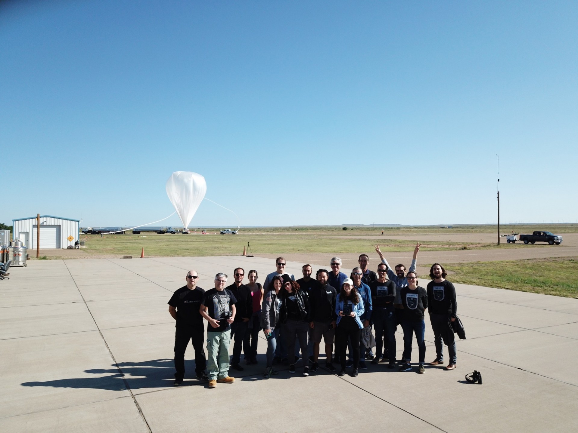FIREBall team in front of our balloon during the 2018 launch.